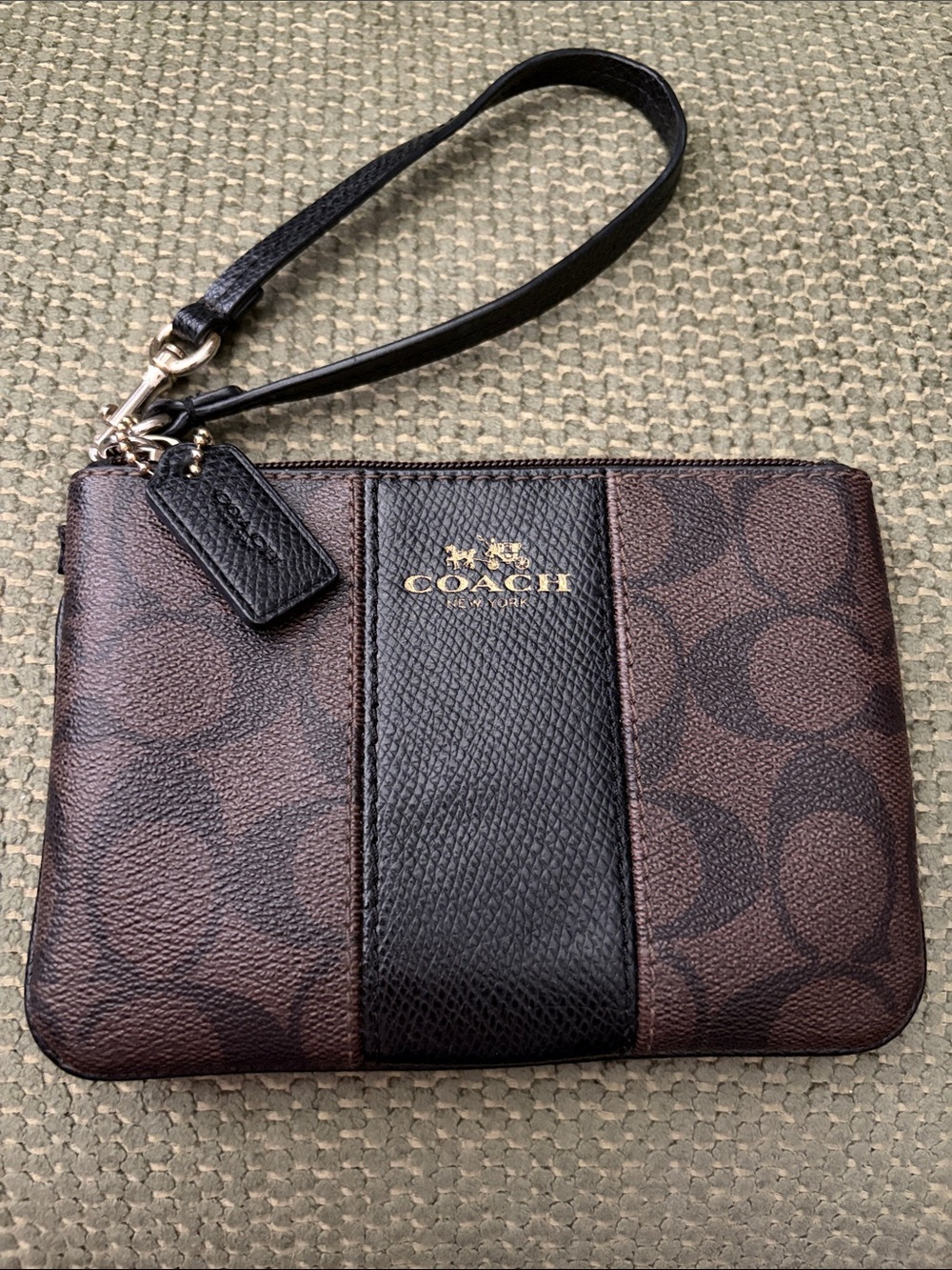 Coach 2015 Wristlet EUC